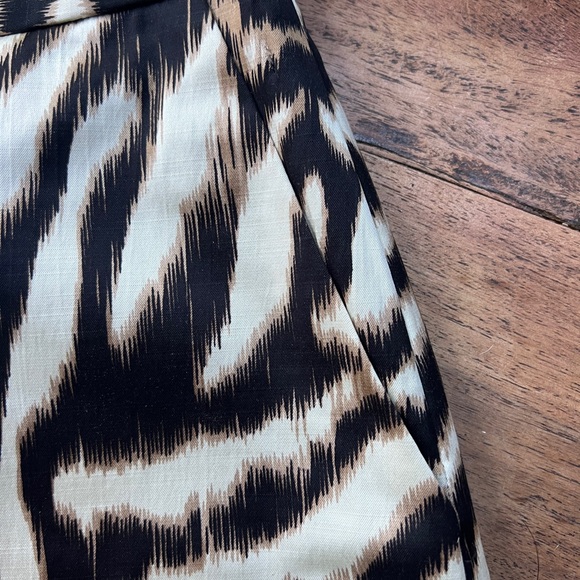 Ann Taylor skirt, animal print, size 2P - Picture 4 of 6